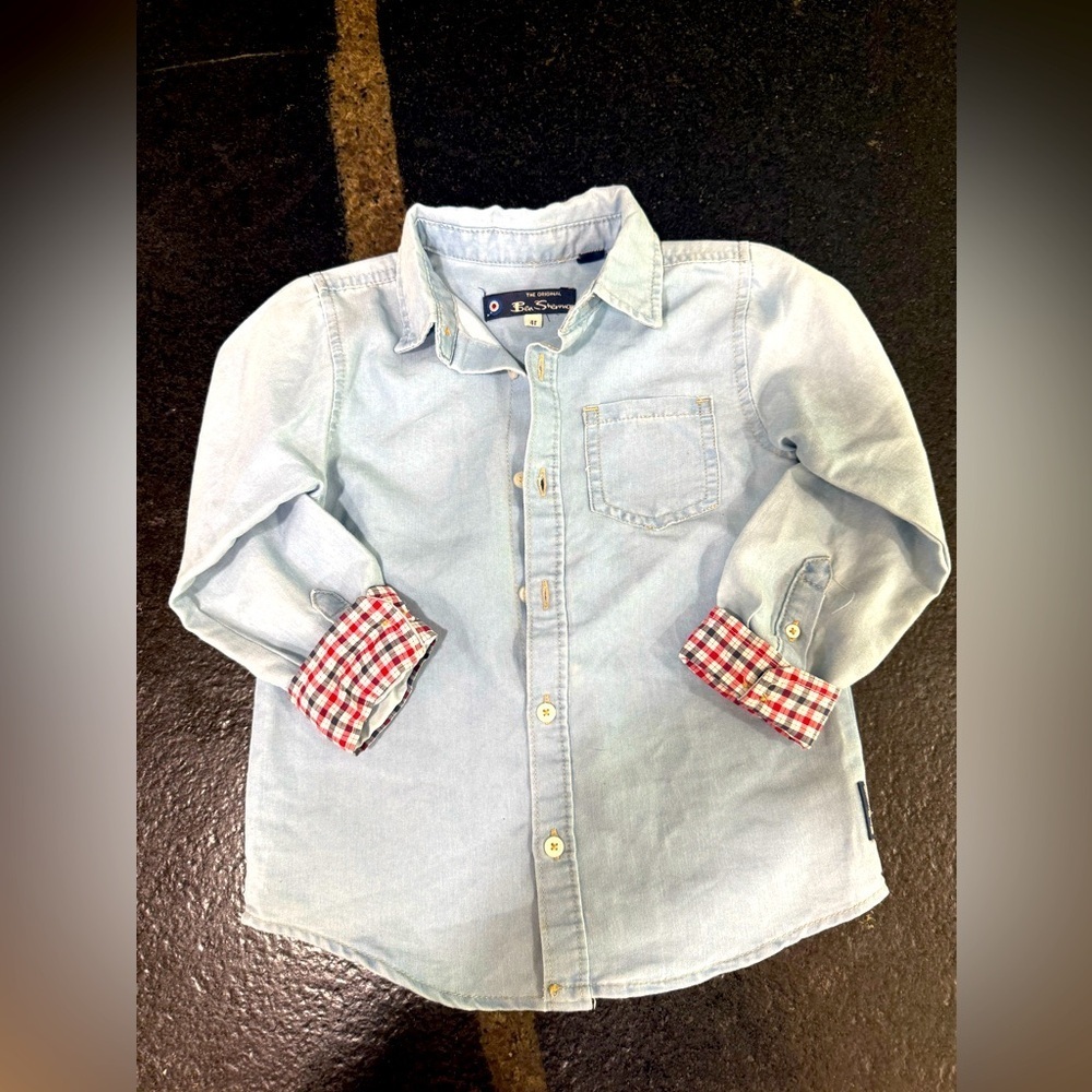 Ben Sherman boys long-sleeved button-down shirt in size 4T.